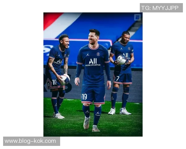 姆巴佩加盟皇马前告知巴黎球迷团体主席其决定引发热议